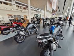 -北京华德宝宝马4S店(朝阳店)