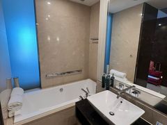 -广州天河希尔顿酒店