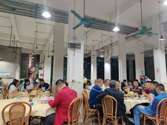大堂-标记美食新鲜猪杂(兴南大道店)