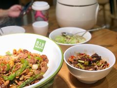 -费大厨辣椒炒肉(万家丽一店)