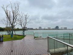 -上海滴水湖皇冠假日酒店