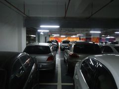 -悠方地下停车场