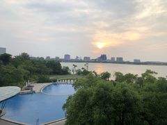 -上海滴水湖皇冠假日酒店