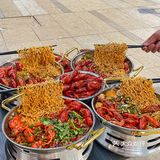 建设路人均20不到，巨好吃的小龙虾拌面