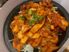 石板辣白菜炒五花肉-七八冷面·延边朝鲜族美食(欢乐谷店)
