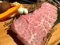 -山川小町·极番烧肉(新地假日广场店)