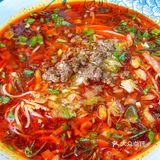 震惊！西安这家包子店排队有30米了吧！