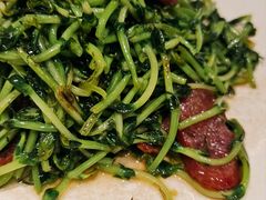 鸡油腊味炒豆苗-潮界(凯德晶萃店)