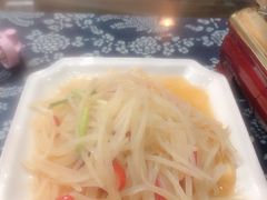 -临江餐馆二楼美食部落