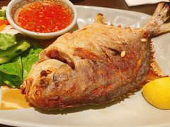 香煎鲳鱼-大头虾越式风味餐厅(光明广场店)