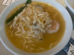 -穹六人间 people 6(岳阳路店)