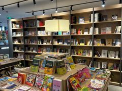 -魔方城市书房(中街益田店)