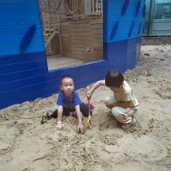 -PIPIKINGDOM皮皮王国欢乐号(欢乐海岸购物中心店)