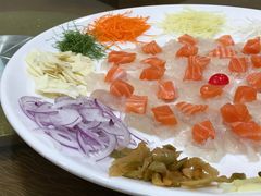 捞起鱼生-寻味顺德·南记酒家·传统顺德菜·鱼生(广源路店)
