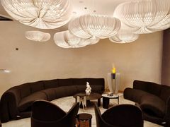 -涨巢·潮玩水疗局