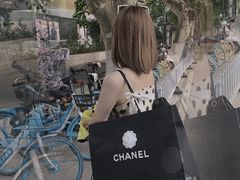 -Chanel(德基广场店)