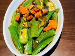 捞汁鲜秋葵-前海沿·青岛菜(李沧万达店)