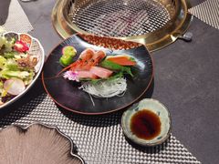 -铭牛烧肉·和牛海鲜自助(高新月牙湖店)