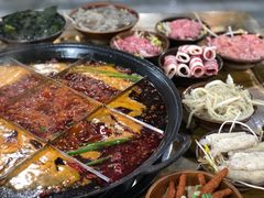 -正南齊北重庆老火锅(光华村直营店)