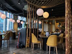 大堂-日进一片海.生腌海鲜火锅.宵夜烧烤(三里屯总店)