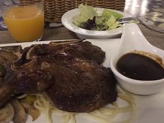 战斧牛排-静香HOUSE·全时段融合餐厅(七星欢乐颂店)