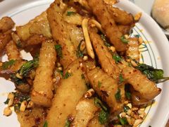 -云海肴·汽锅鸡·云南菜(天山百盛优客店)