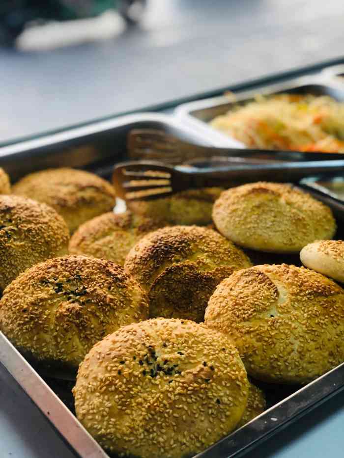 盛亿隆烧饼-"[薄荷]环境:在南北的济齐路上,济南也有.