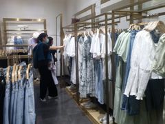 -URBAN REVIVO(济南世茂广场店)