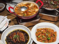 -爱碗亭·鲜炒湖南菜(壹城中心店)