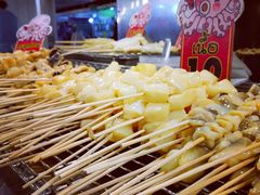 -席娜卡琳火车铁道夜市