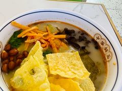 -弘束束柳州深巷螺蛳粉(珠江路店)