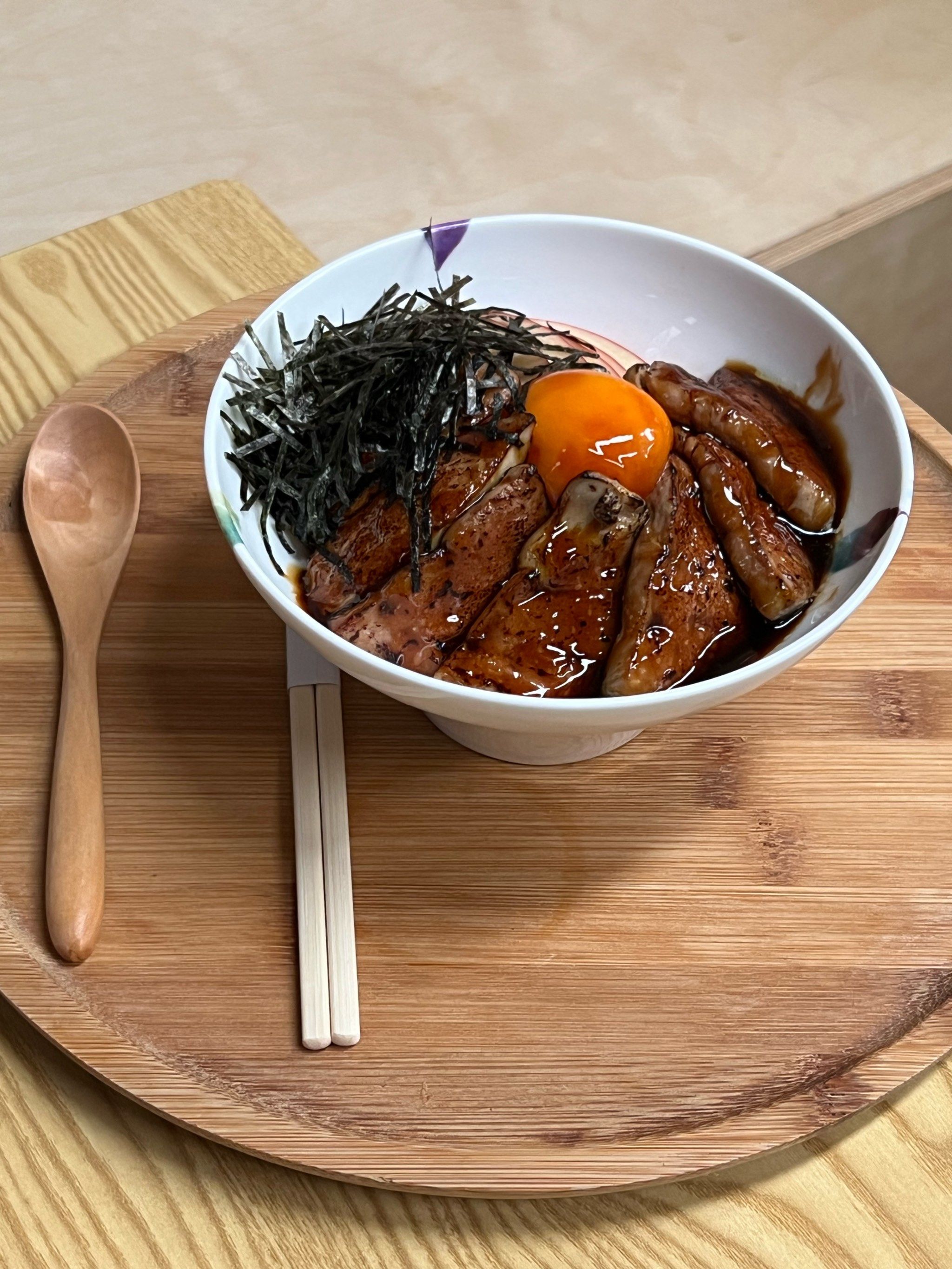 妙不可言的海鲜盖饭