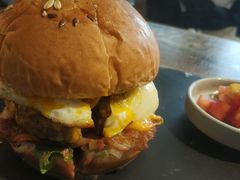 经典芝士汉堡-HIGH FIVE哈福手工汉堡(桂林路店)