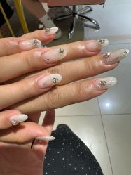 -丽心自助美甲美睫