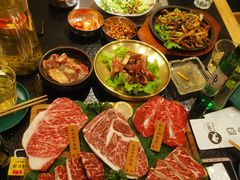 -臻牛烤肉
