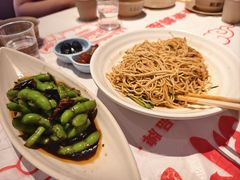 -肥肥虾庄·金牌油焖大虾(汉街SKP店)