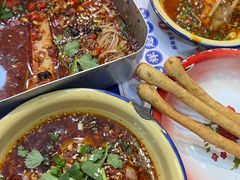 -马路边边串串香(苗栗路店)