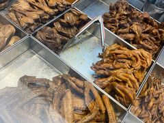 -狗撵鸭(泰山公寓店)