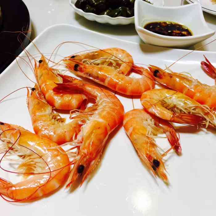 新海宴美食海鲜馆-"海鲜都很新鲜,分量比较足,3个人吃的很饱.