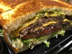 -The Habit Burger Grill 哈比特汉堡(爱琴海店)