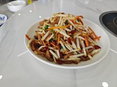 -丹水桥地锅鱼·翘嘴鲌·地方特色全鱼宴(丹江口大坝店)