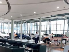 -杭州中升之星奔驰4S店(滨江店)
