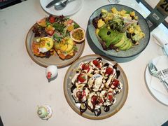 草莓忌廉华夫饼-BE BRIGHT KITCHEN(正佳广场店)