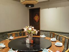 -川流不息·地道川菜·小龙虾(松东路店)