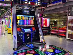 -嗨翻Hi-Fun竞技主题乐园·蹦床亲子生日轰趴(国光1937店)