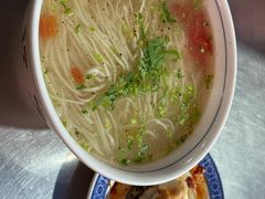 -努拉洪鸡蛋面馆