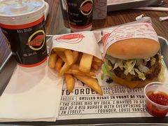 -FATBURGER 特富客汉堡(外交公寓店)