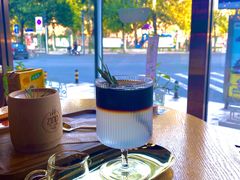 靠窗位-ZING COFFEE 镜咖啡