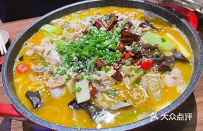 Sour Bamboo Shoots and Ginger Stir-fried Frog with Pickled Chilies