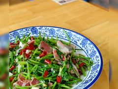 鸭脚板烧腊肉-瑶河山里菜
